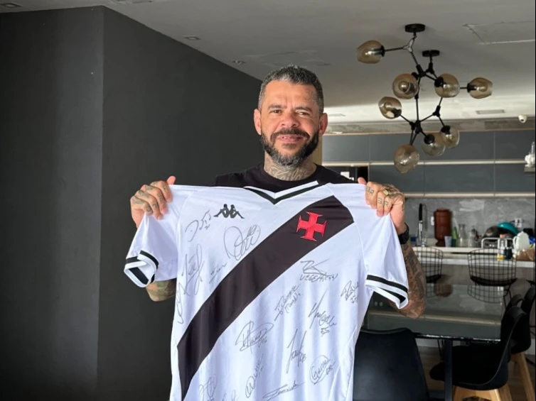 Camisa autografada do Vasco da Gama