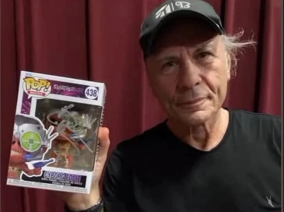 RIFA BONECO BRUCE DICKINSON